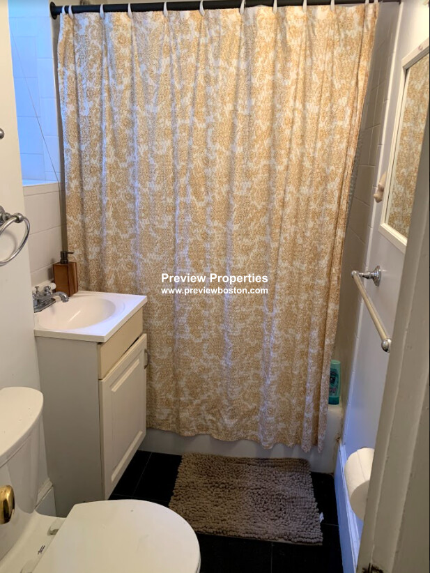 1 bed, 1 bath apartment for rent at 1477 Beacon St Unit 10, Brookline — photo 16 of 41