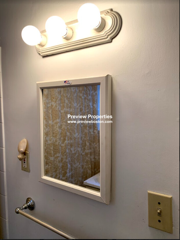 1 bed, 1 bath apartment for rent at 1477 Beacon St Unit 10, Brookline — photo 17 of 41