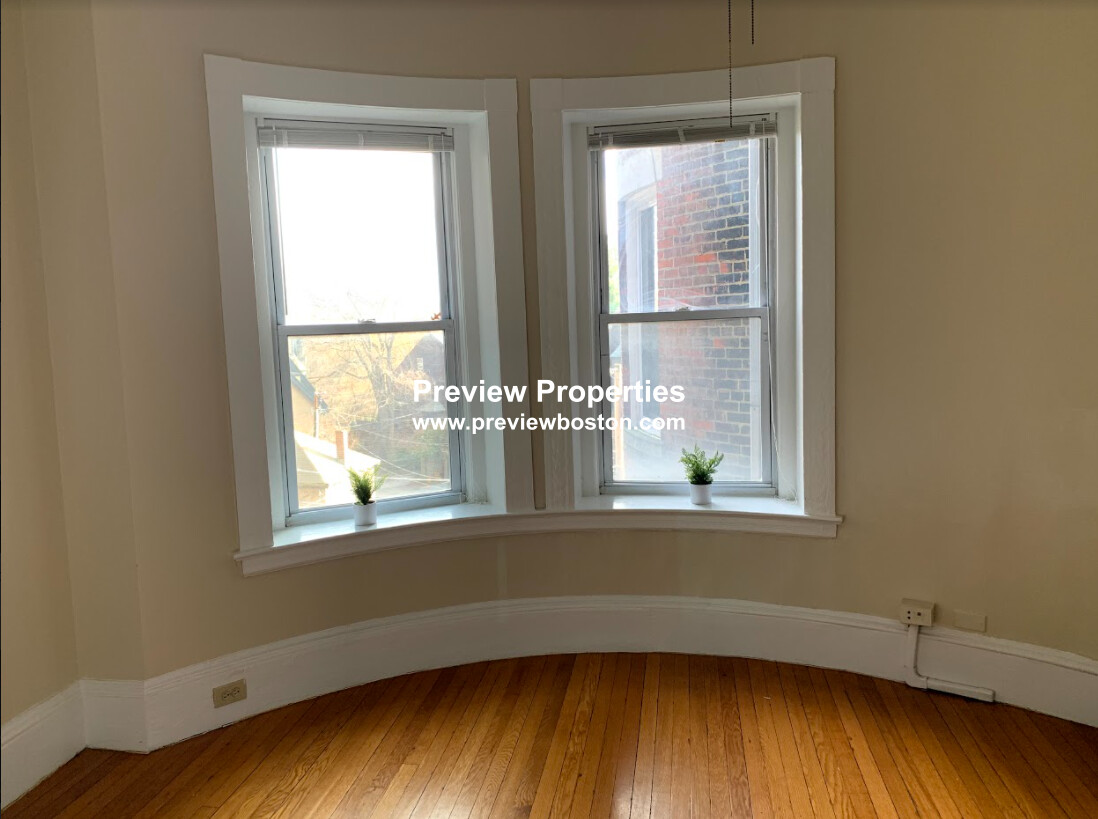 1 bed, 1 bath apartment for rent at 1477 Beacon St Unit 10, Brookline — photo 15 of 41