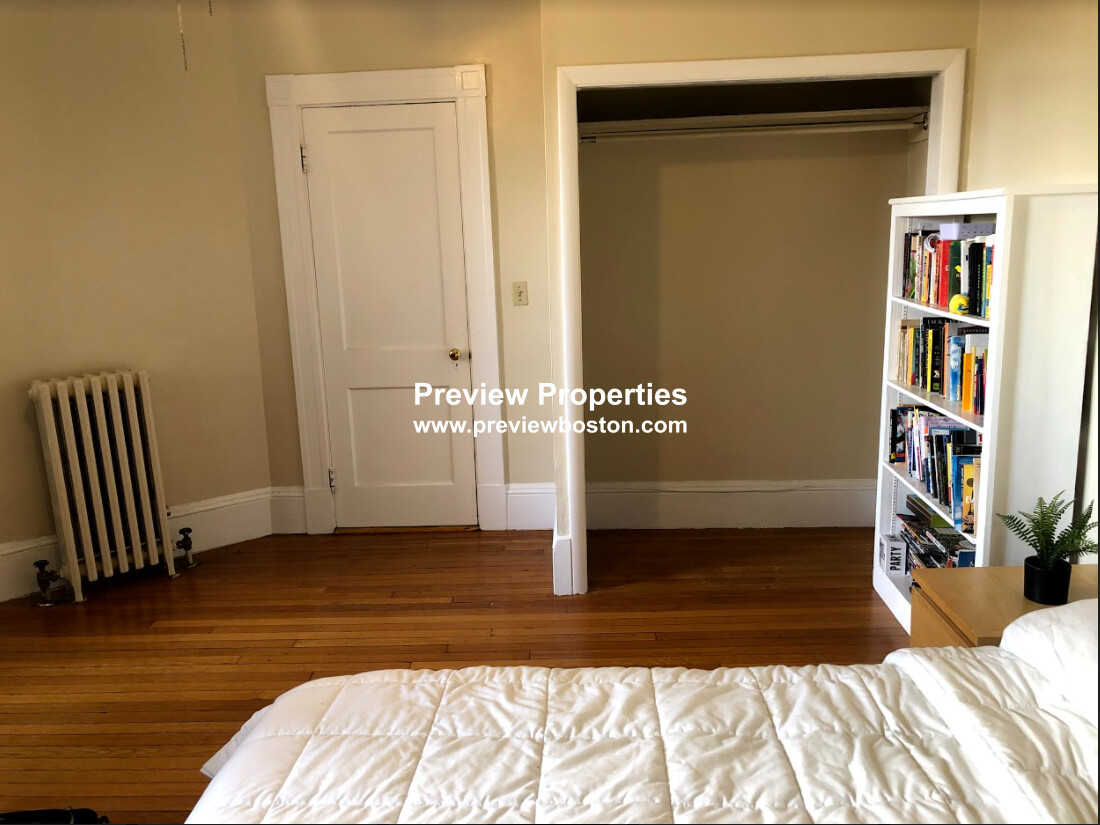 1 bed, 1 bath apartment for rent at 1477 Beacon St Unit 10, Brookline — photo 36 of 41