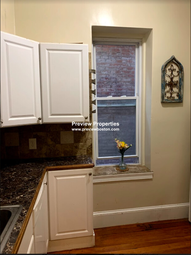 1 bed, 1 bath apartment for rent at 1477 Beacon St Unit 10, Brookline — photo 19 of 41