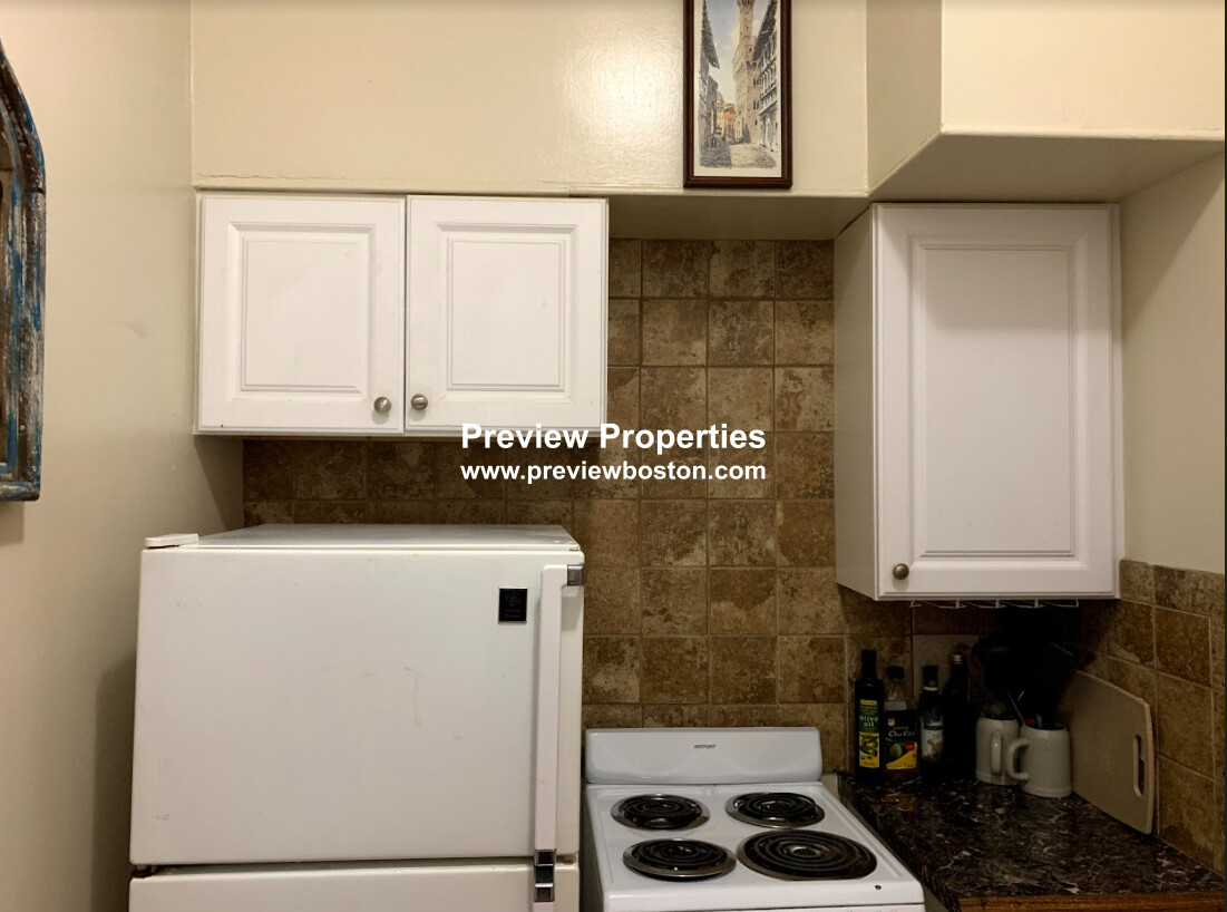 1 bed, 1 bath apartment for rent at 1477 Beacon St Unit 10, Brookline — photo 21 of 41