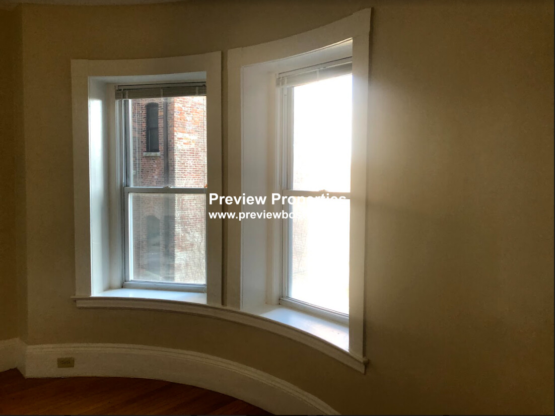 1 bed, 1 bath apartment for rent at 1477 Beacon St Unit 10, Brookline — photo 32 of 41