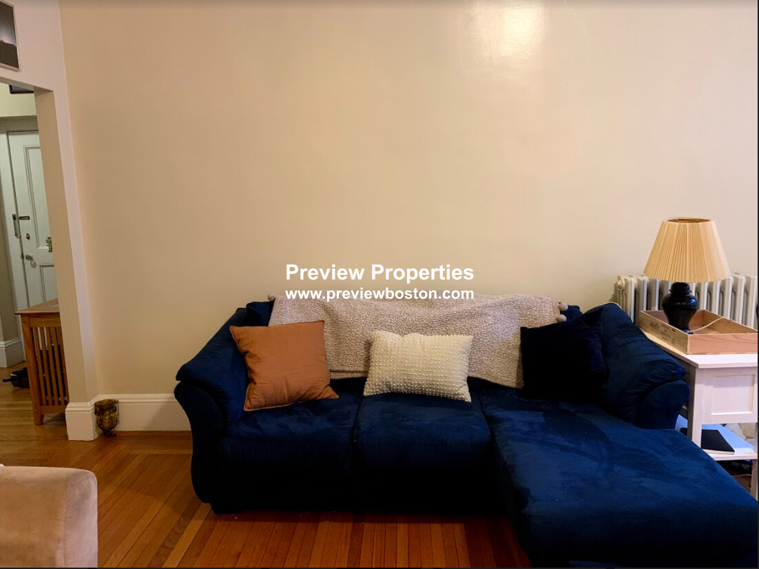1 bed, 1 bath apartment for rent at 1477 Beacon St Unit 10, Brookline — photo 25 of 41