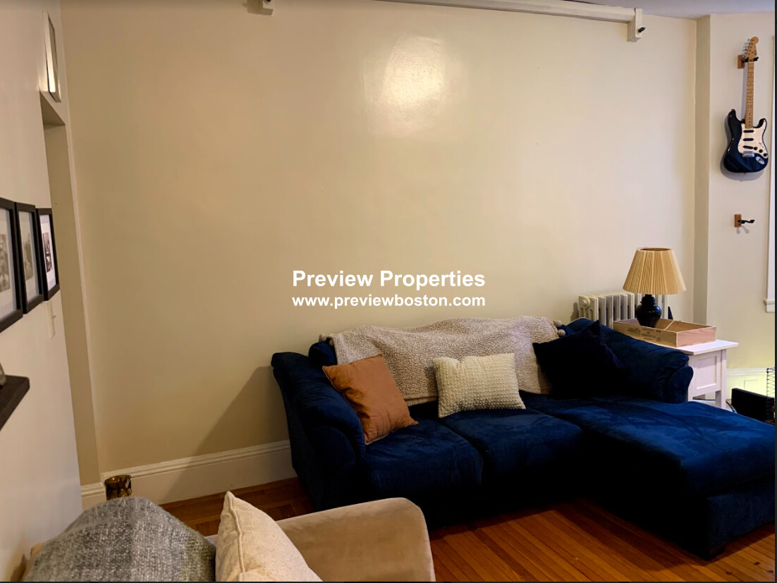 1 bed, 1 bath apartment for rent at 1477 Beacon St Unit 10, Brookline — photo 24 of 41