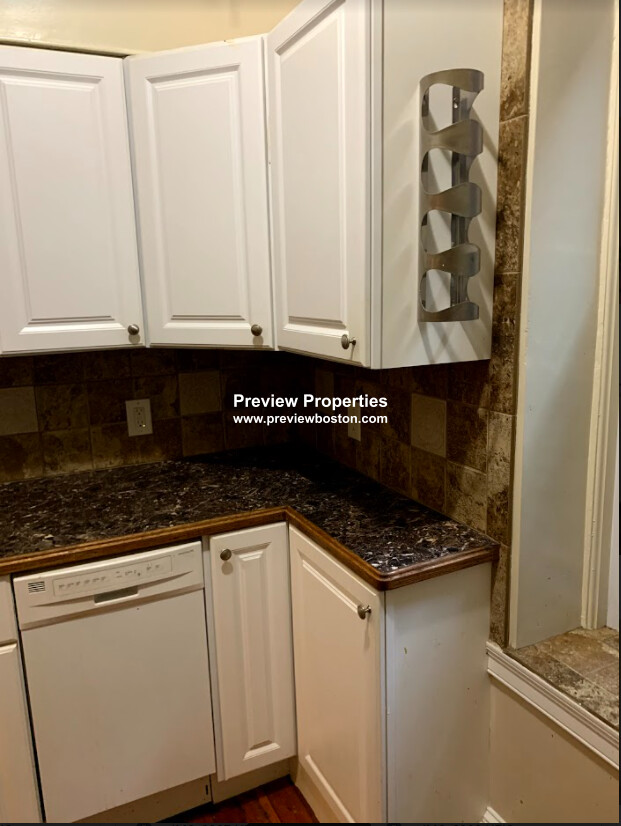 1 bed, 1 bath apartment for rent at 1477 Beacon St Unit 10, Brookline — photo 41 of 41