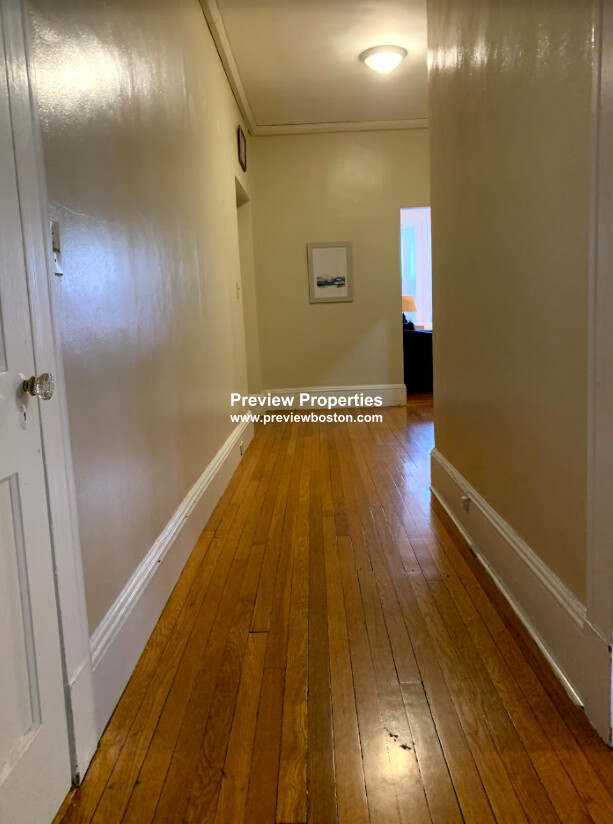 1 bed, 1 bath apartment for rent at 1477 Beacon St Unit 10, Brookline — photo 38 of 41