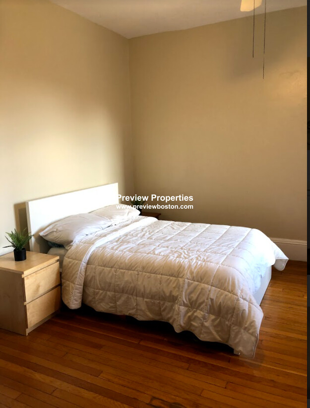 1 bed, 1 bath apartment for rent at 1477 Beacon St Unit 10, Brookline — photo 34 of 41