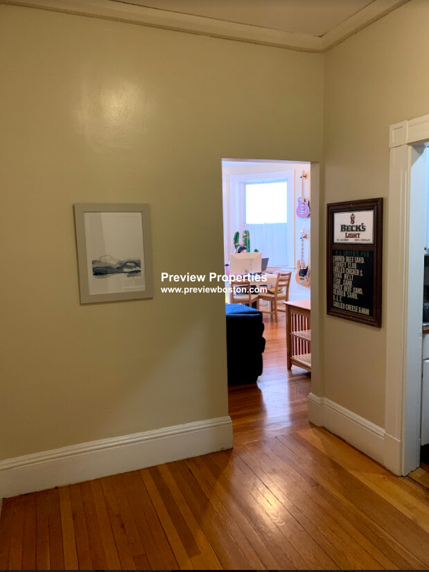 1 bed, 1 bath apartment for rent at 1477 Beacon St Unit 10, Brookline — photo 39 of 41
