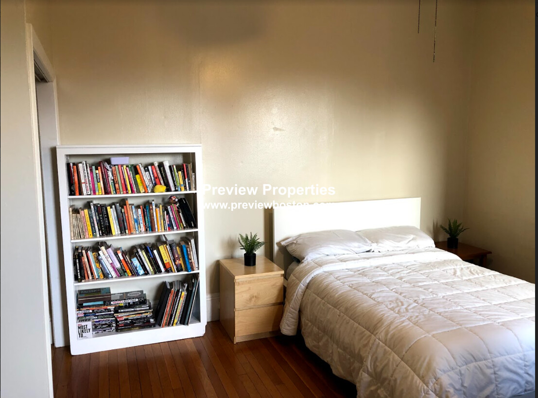 1 bed, 1 bath apartment for rent at 1477 Beacon St Unit 10, Brookline — photo 37 of 41