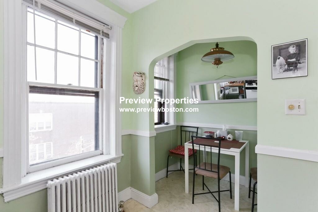 2 bed, 1 bath apartment for rent at 72 Strathmore Rd Unit 11B, Brighton — photo 6 of 10