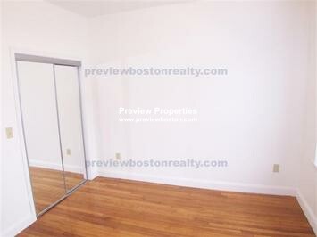 23 Cummings Rd, Brighton