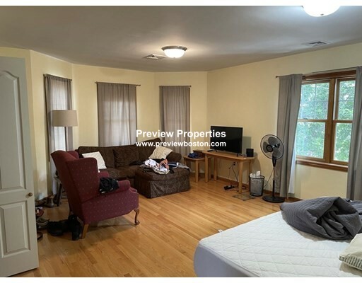 32 Arden St, Allston