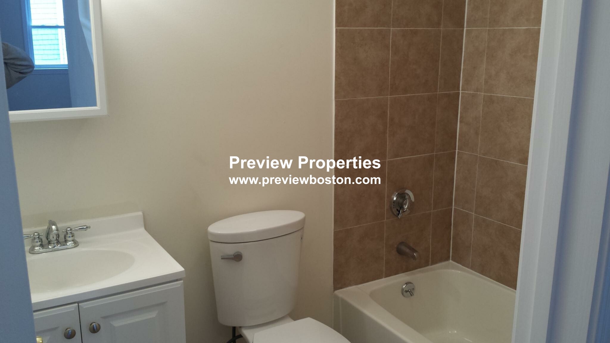 4 bed, 2.5 bath apartment for rent at 17 Kittredge St Unit 2, Roslindale — photo 13 of 18