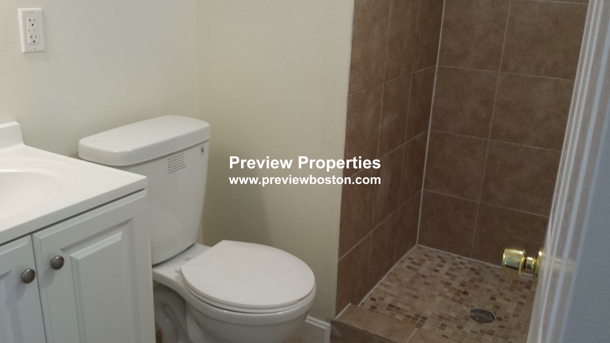 4 bed, 2.5 bath apartment for rent at 17 Kittredge St Unit 2, Roslindale — photo 15 of 18