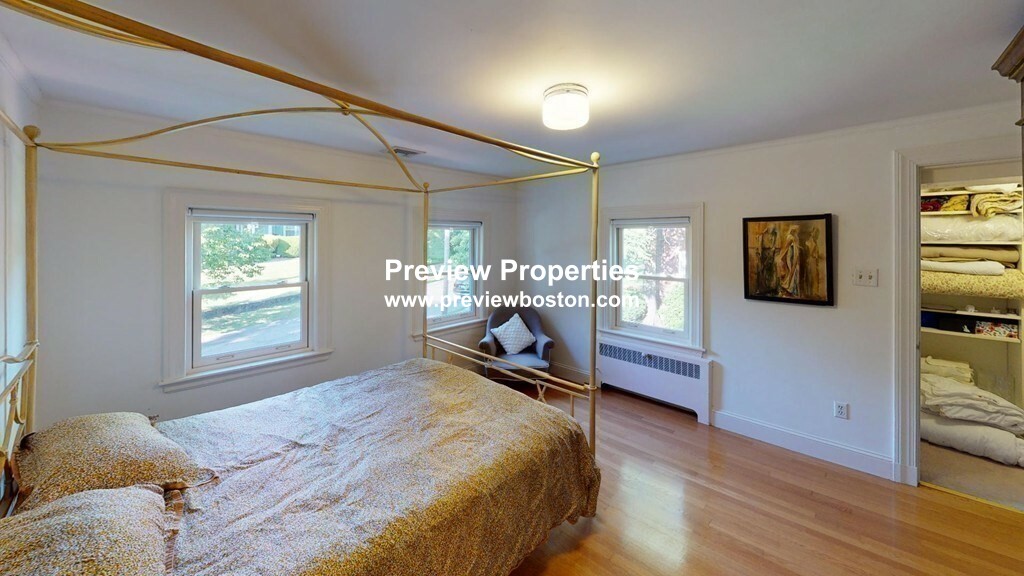 6 bed, 4+ bath apartment for rent at 12 Surrey Rd Unit 0, Newton — photo 5 of 31