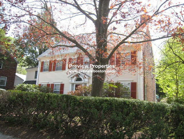 6 bed, 4+ bath apartment for rent at 12 Surrey Rd Unit 0, Newton — photo 3 of 31