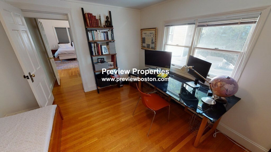 6 bed, 4+ bath apartment for rent at 12 Surrey Rd Unit 0, Newton — photo 7 of 31