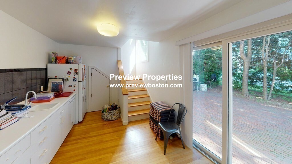 6 bed, 4+ bath apartment for rent at 12 Surrey Rd Unit 0, Newton — photo 4 of 31