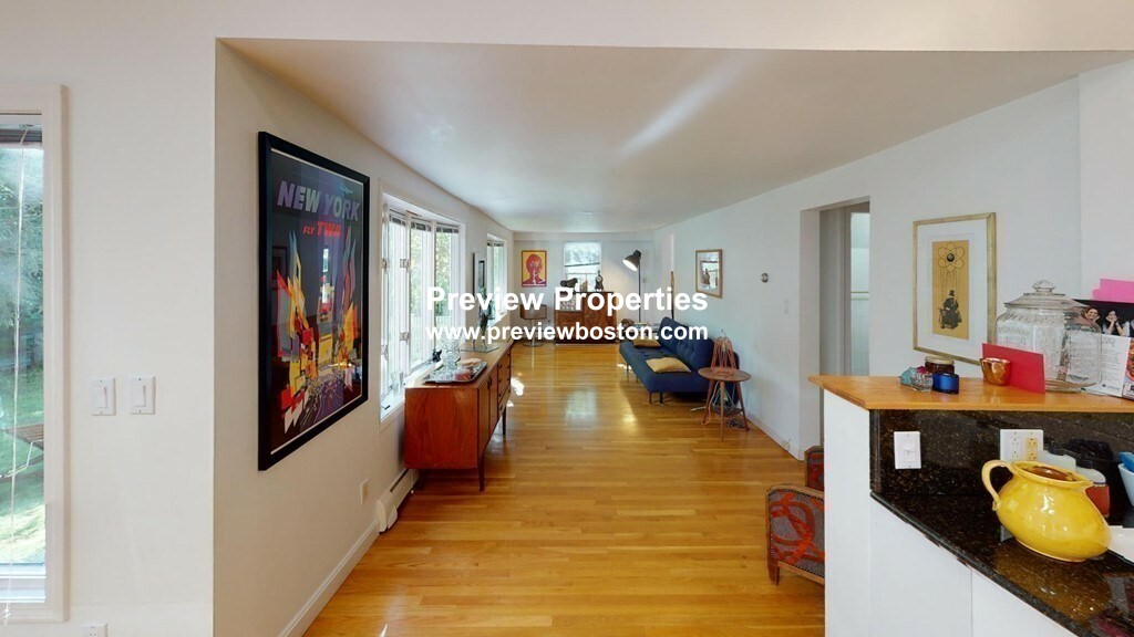 6 bed, 4+ bath apartment for rent at 12 Surrey Rd Unit 0, Newton — photo 29 of 31