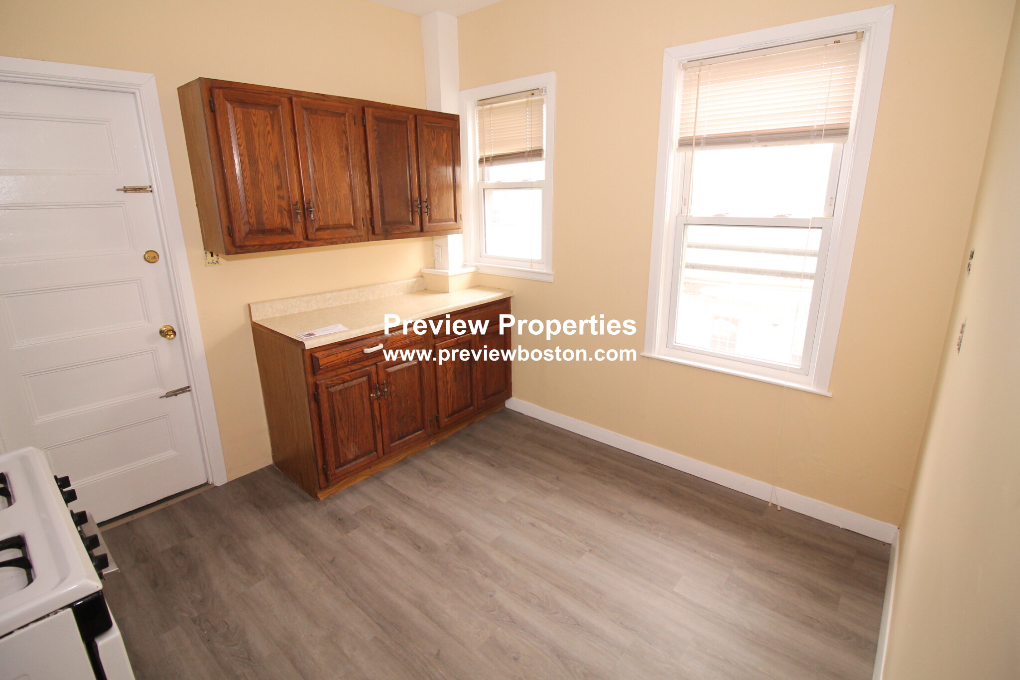 3 bed, 1 bath apartment for rent at 9 Benson St Unit 2, Allston — photo 6 of 14
