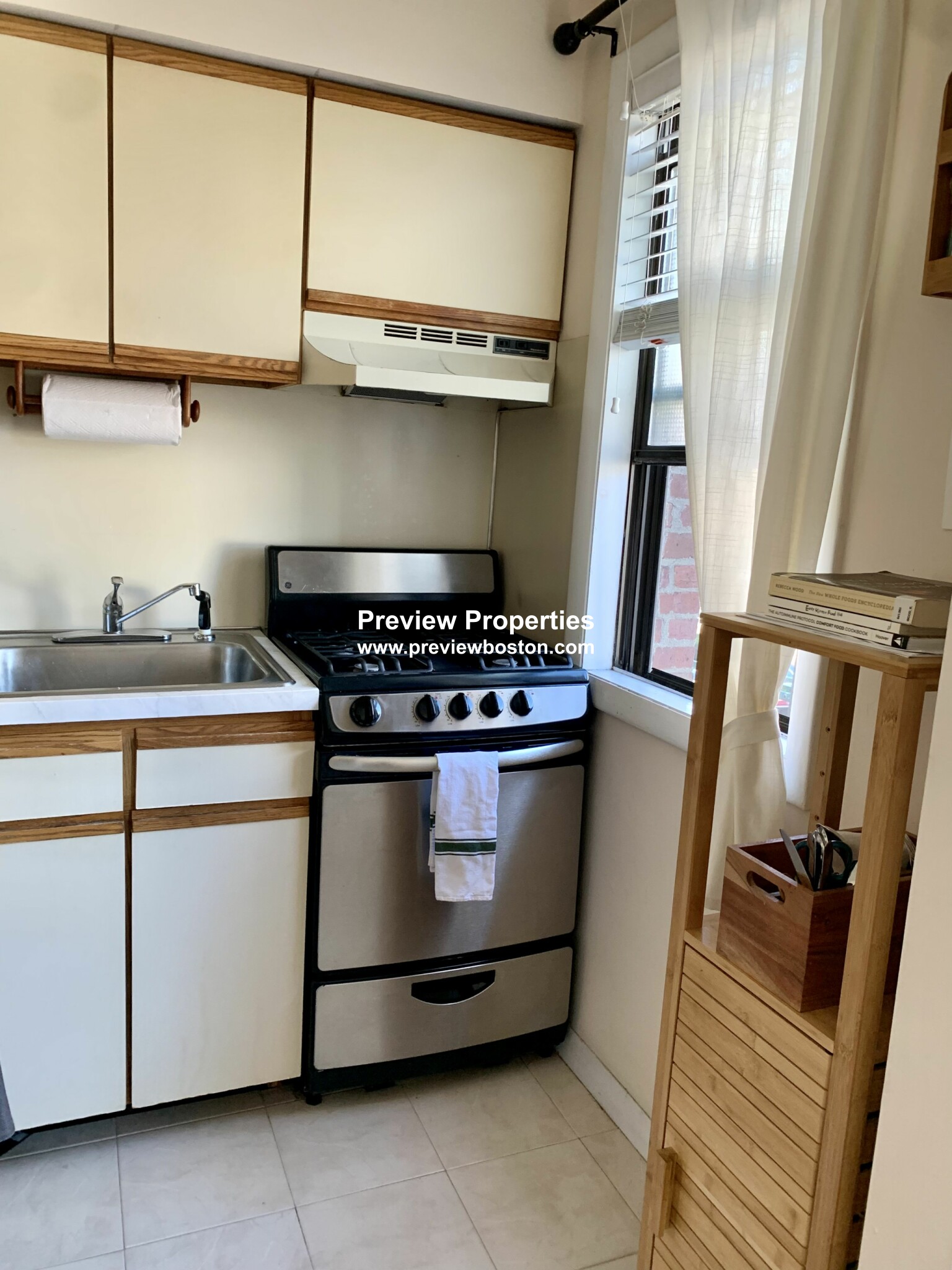 26 Commonwealth Ter, Brighton