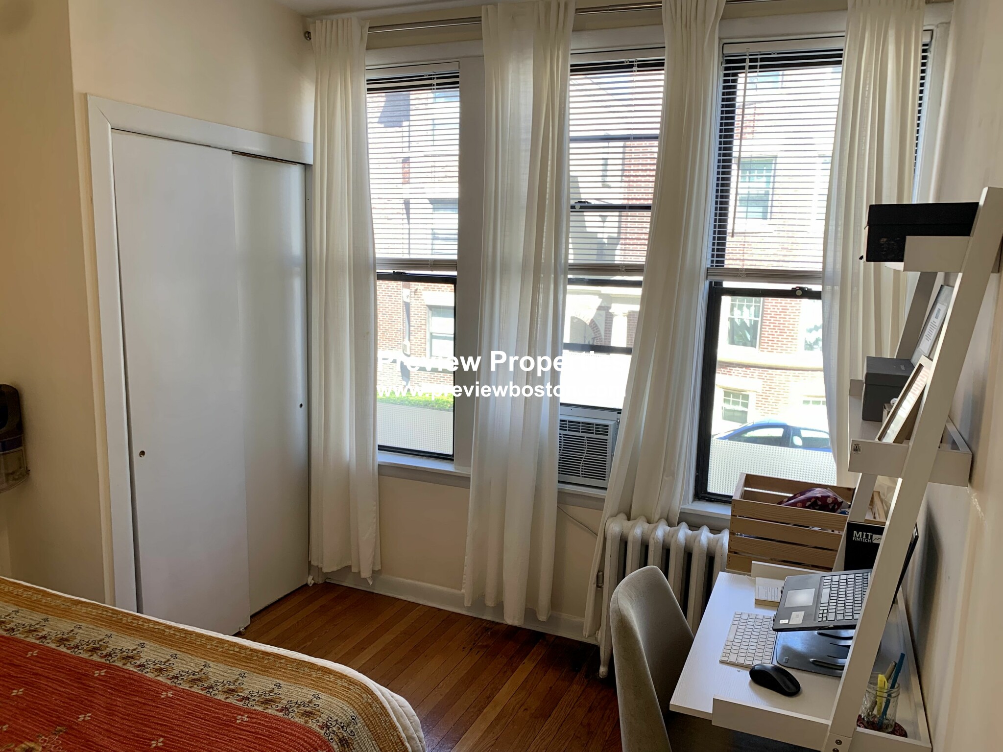 26 Commonwealth Ter, Brighton