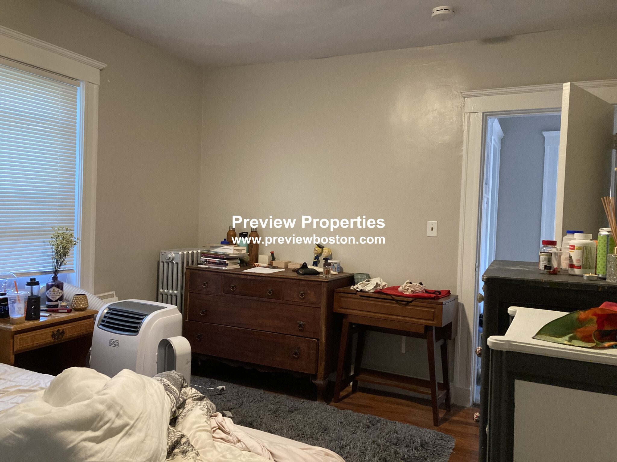 2 bed, 1 bath apartment for rent at 8 Woodside Ave Unit 2, Jamaica Plain — photo 6 of 11