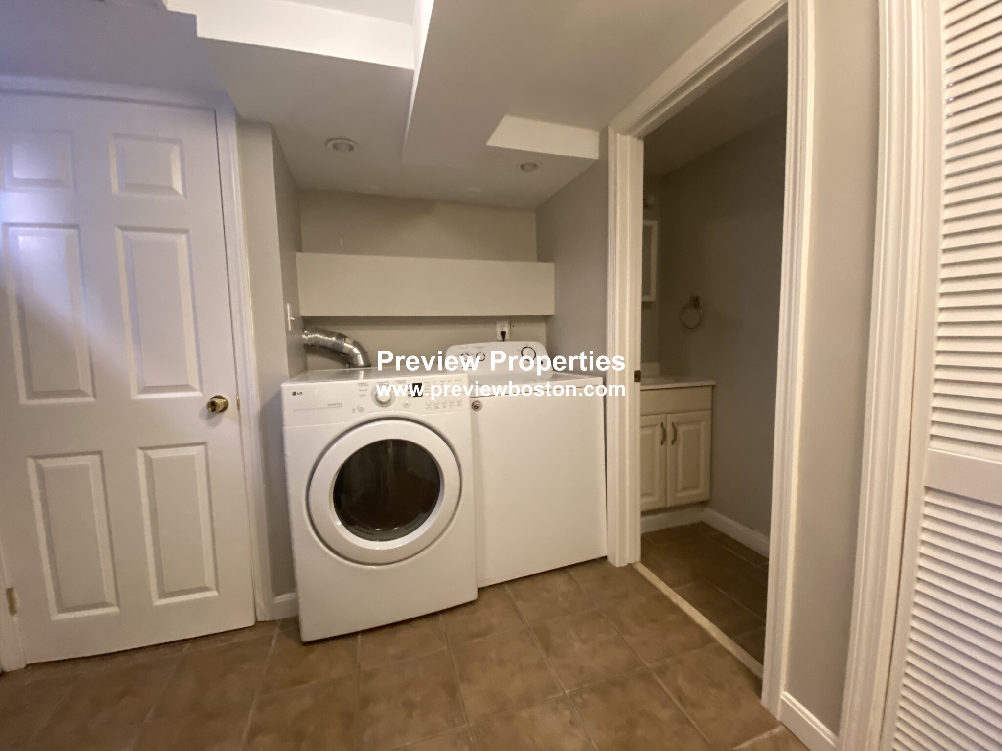 5 bed, 2.5 bath apartment for rent at 80 Lake St Unit 0, Brighton — photo 7 of 64