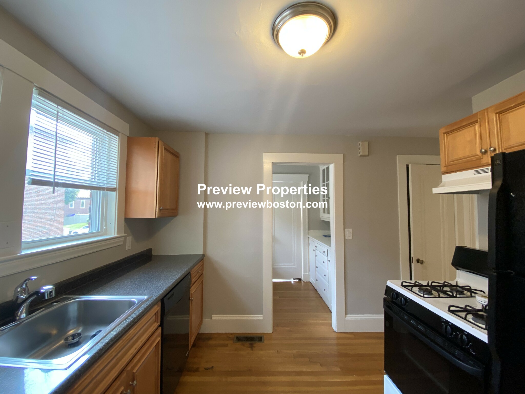 3 bed, 1 bath apartment for rent at 651 Washington St Unit 1, Brighton — photo 1 of 27