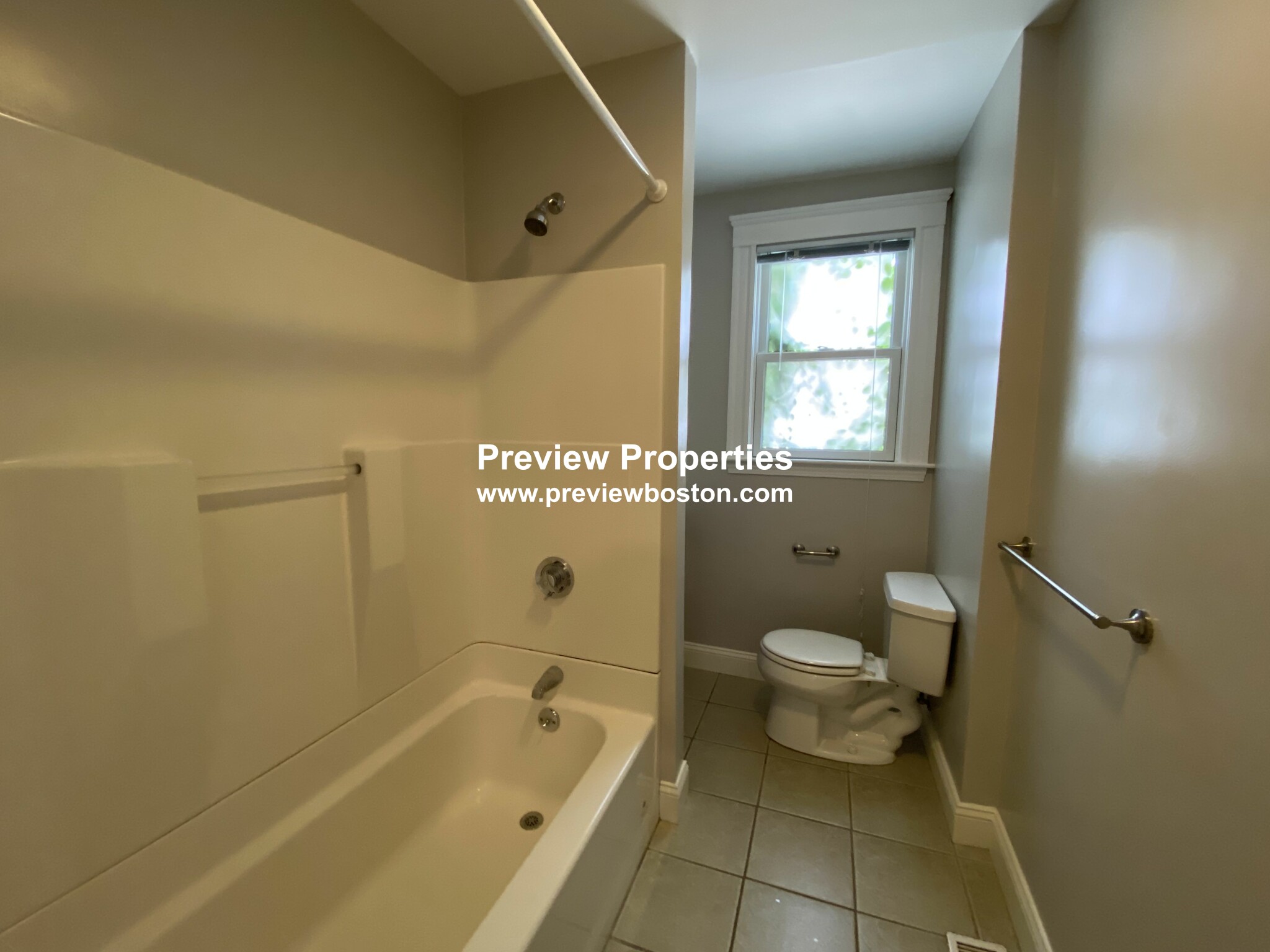 3 bed, 1 bath apartment for rent at 651 Washington St Unit 1, Brighton — photo 15 of 27