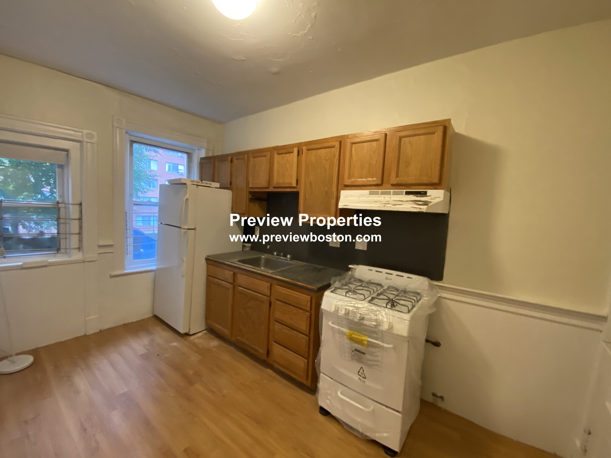 3 bed, 1 bath apartment for rent at 15 Mount Hood Rd Unit 2, Brighton — photo 10 of 14