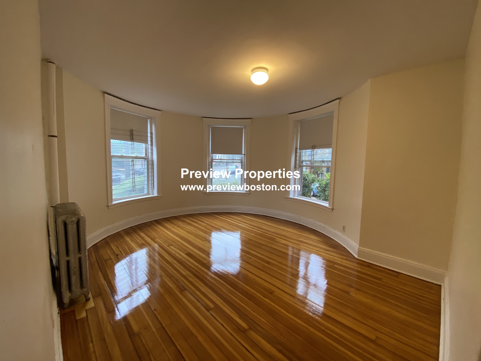 3 bed, 1 bath apartment for rent at 15 Mount Hood Rd Unit 2, Brighton