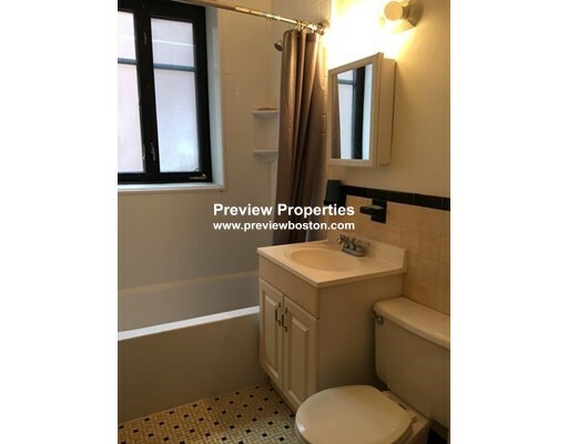 65 Strathmore Rd, Brighton