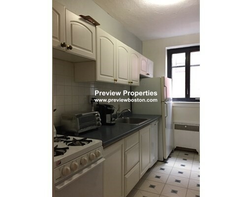 65 Strathmore Rd, Brighton