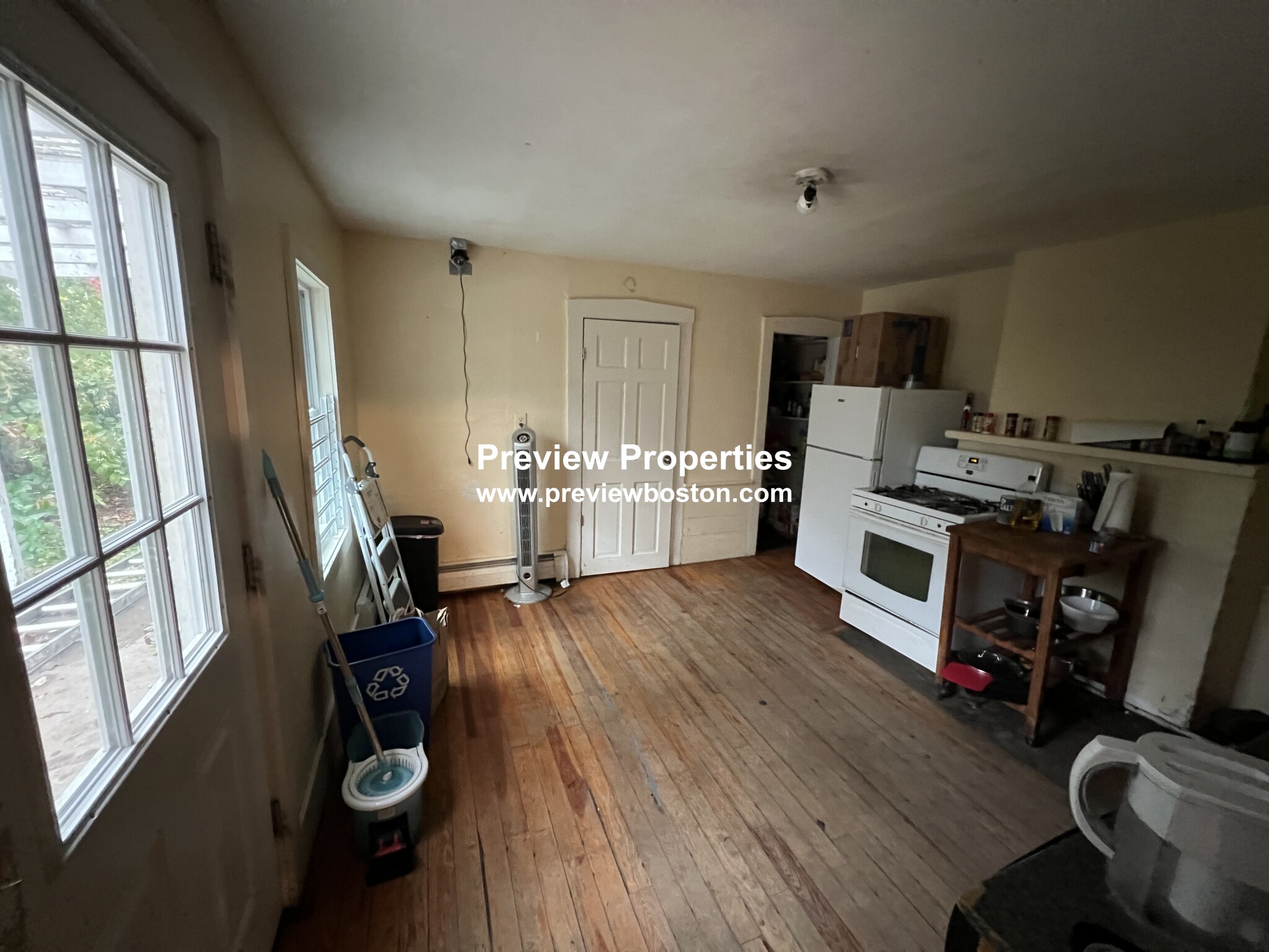 6 bed, 2.5 bath apartment for rent at 3 Folsom Ave Unit N/A, Roxbury — photo 10 of 16
