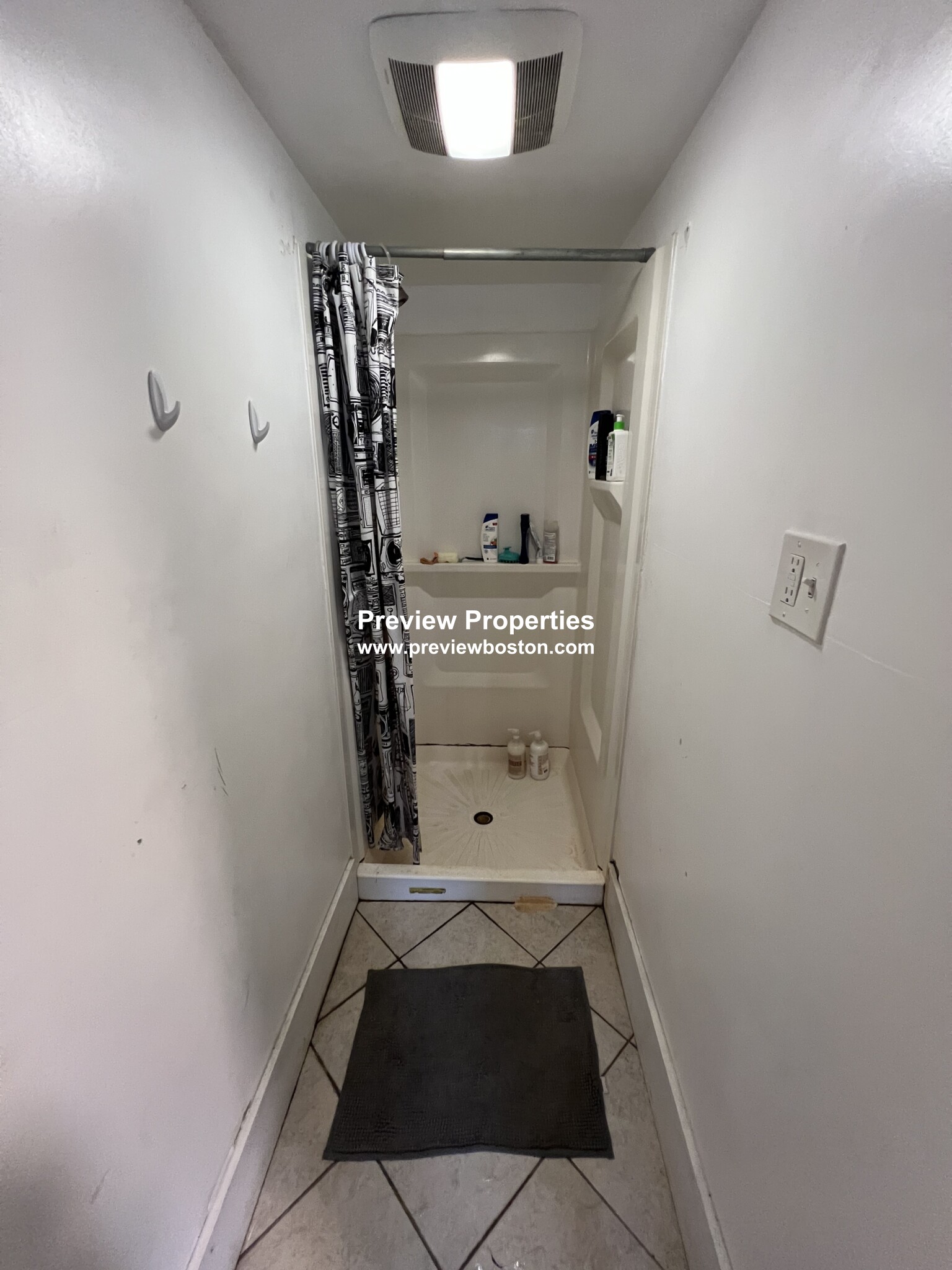 6 bed, 2.5 bath apartment for rent at 3 Folsom Ave Unit N/A, Roxbury — photo 6 of 16