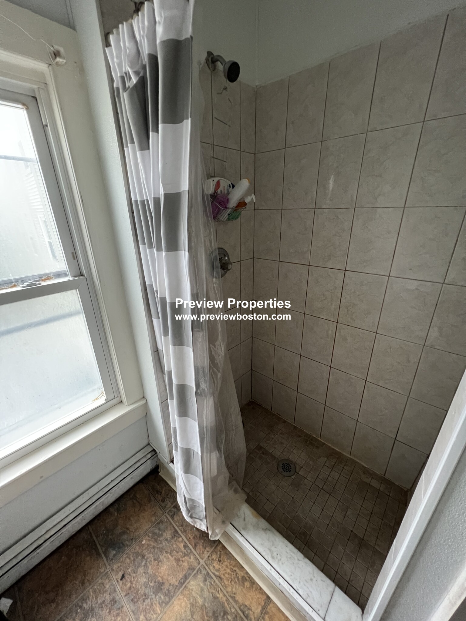 6 bed, 2.5 bath apartment for rent at 3 Folsom Ave Unit N/A, Roxbury — photo 14 of 16