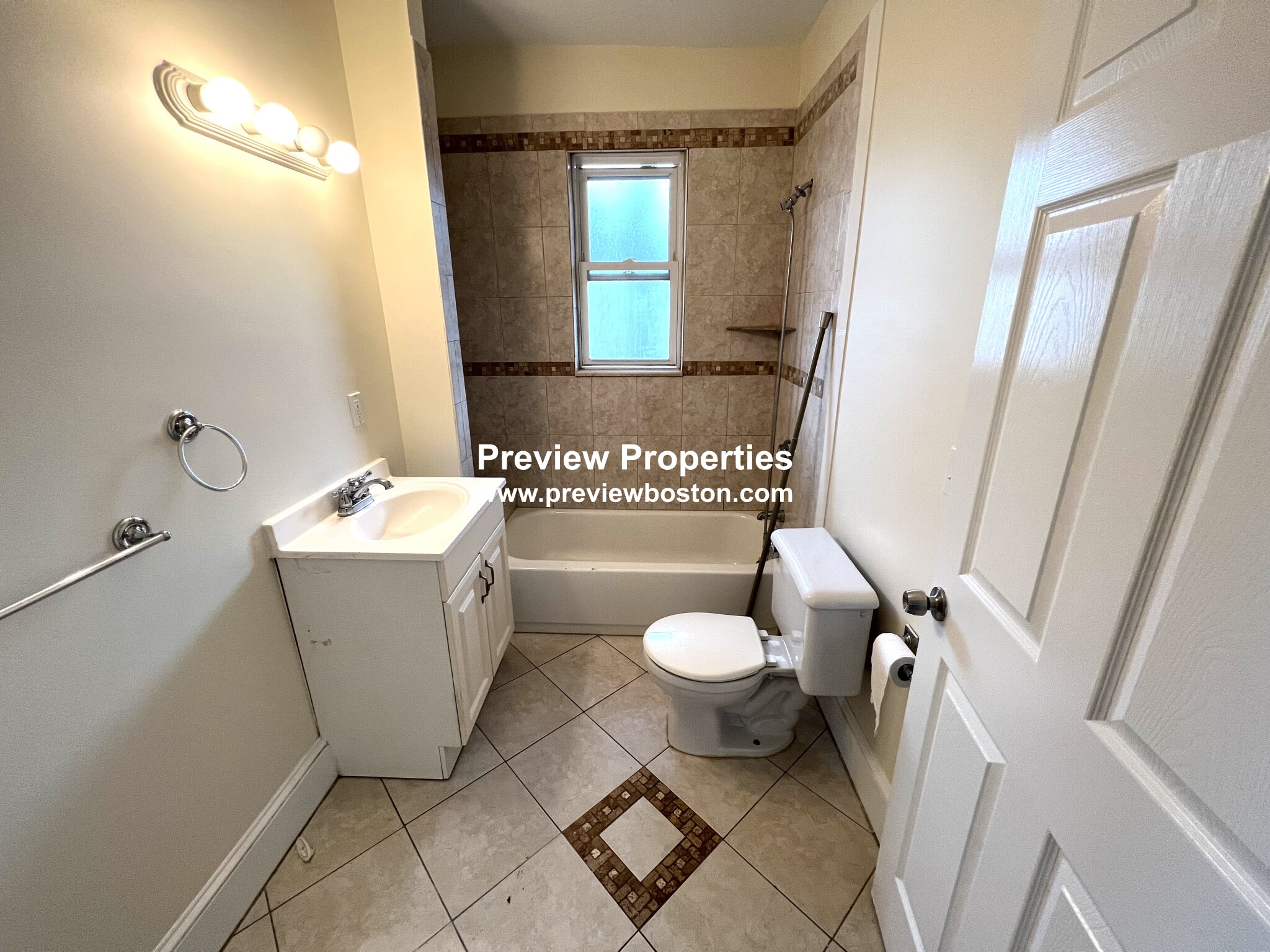 3 bed, 1 bath apartment for rent at 86 Easton St Unit 2, Allston — photo 10 of 11