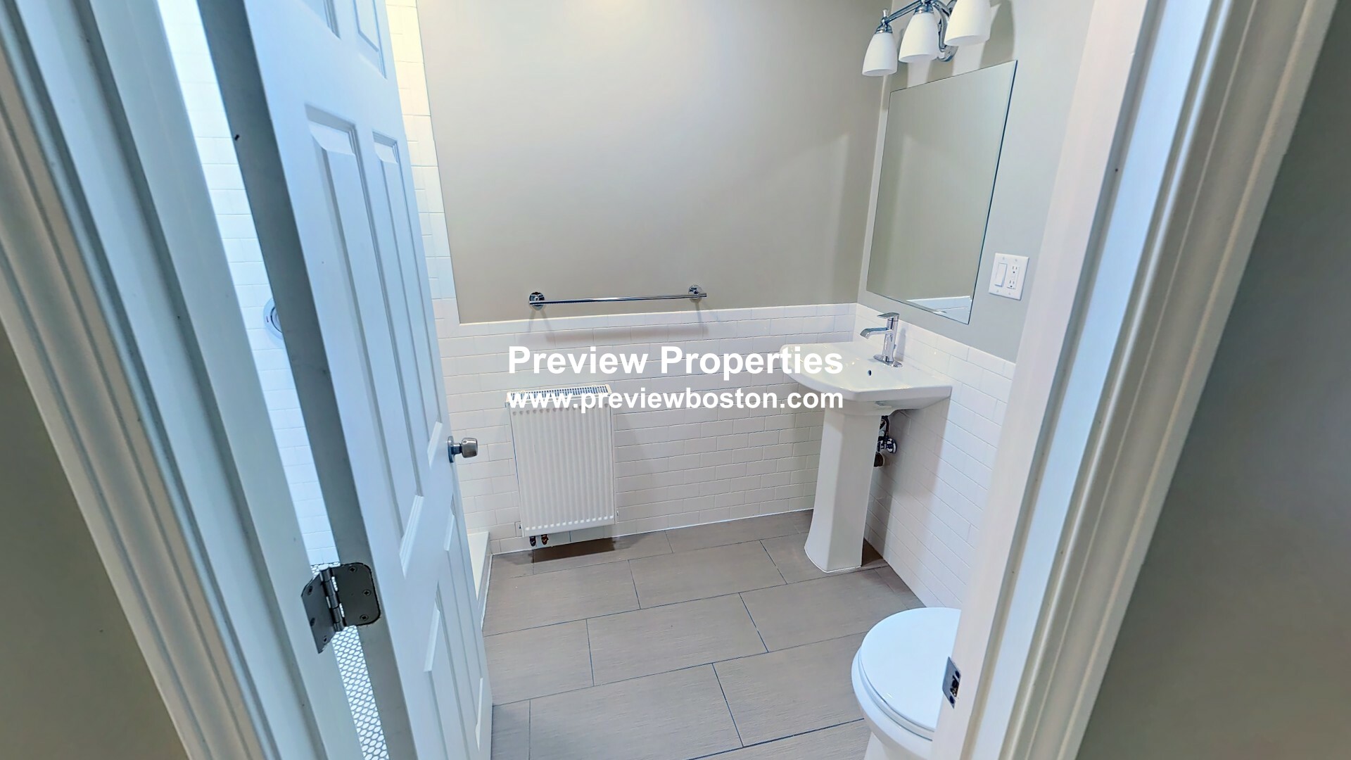 3 bed, 1 bath apartment for rent at 4 Weld Ave Unit 3, Roxbury — photo 5 of 14