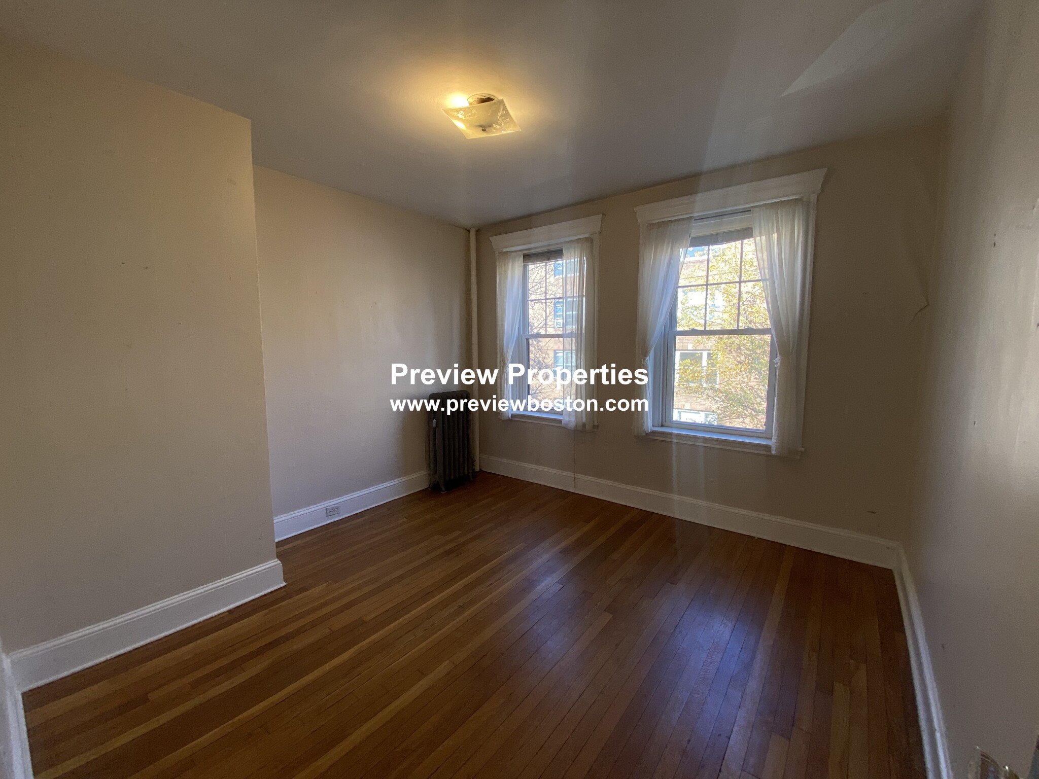 3 bed, 1 bath apartment for rent at 72 Strathmore Rd Unit 6B, Brighton — photo 7 of 17