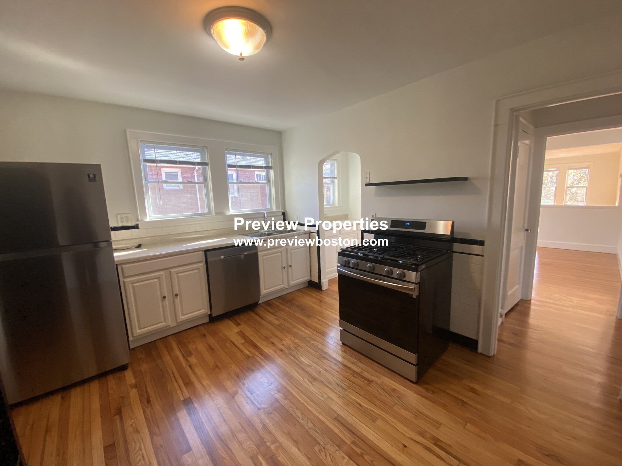 3 bed, 2 bath apartment for rent at 43 Hatherly Rd Unit 2, Brighton — photo 1 of 22