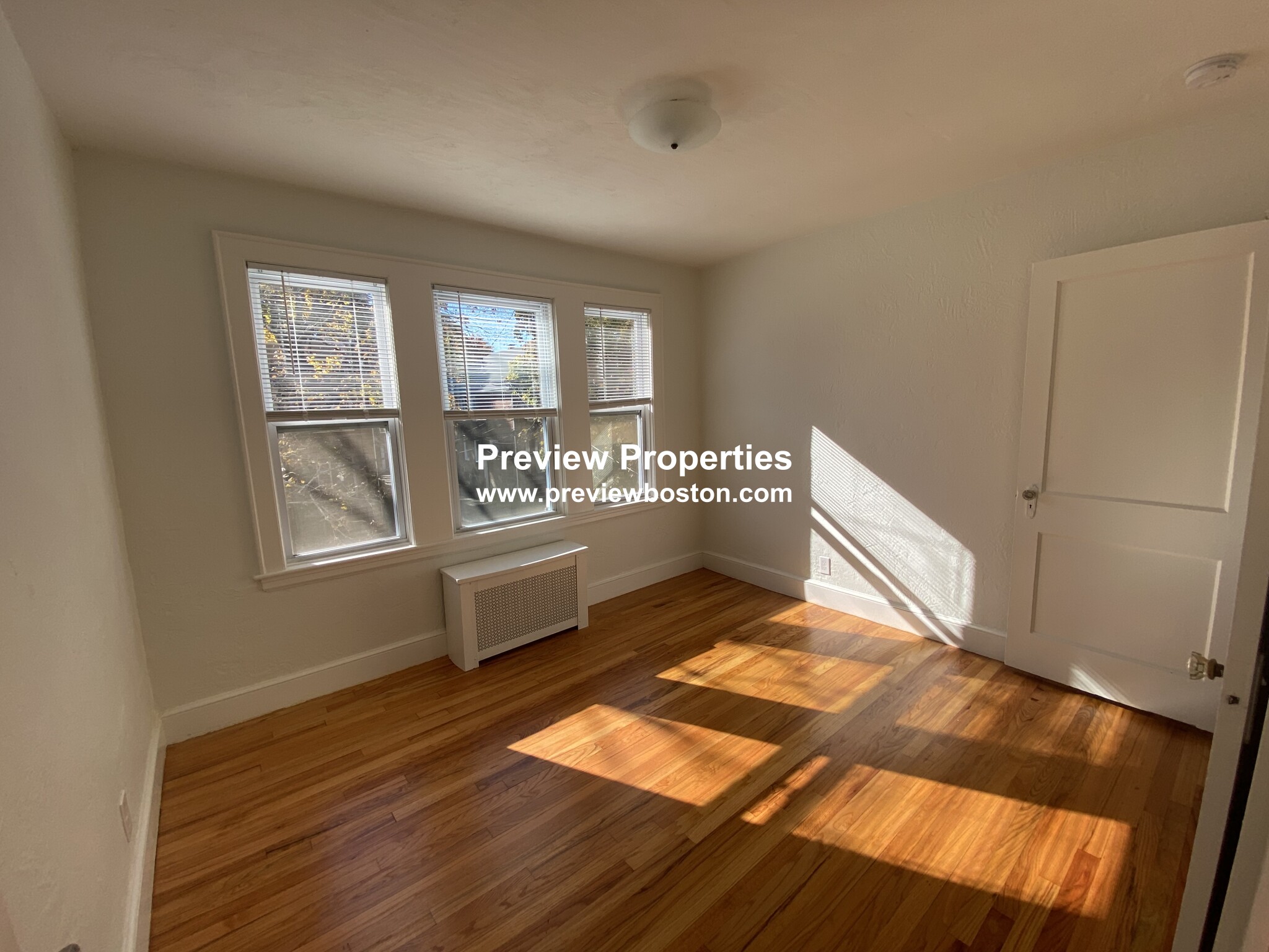 3 bed, 2 bath apartment for rent at 43 Hatherly Rd Unit 2, Brighton — photo 18 of 22