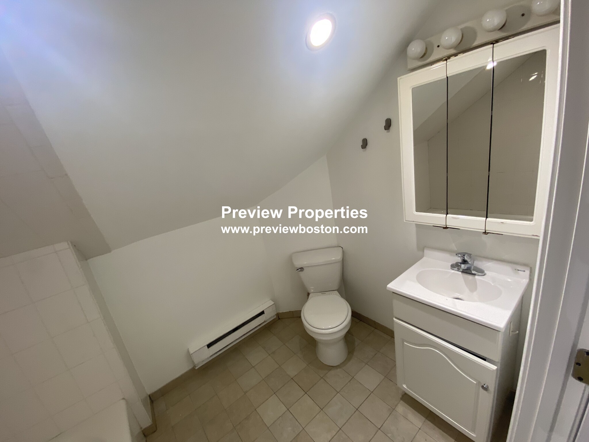 3 bed, 2 bath apartment for rent at 43 Hatherly Rd Unit 2, Brighton — photo 16 of 22