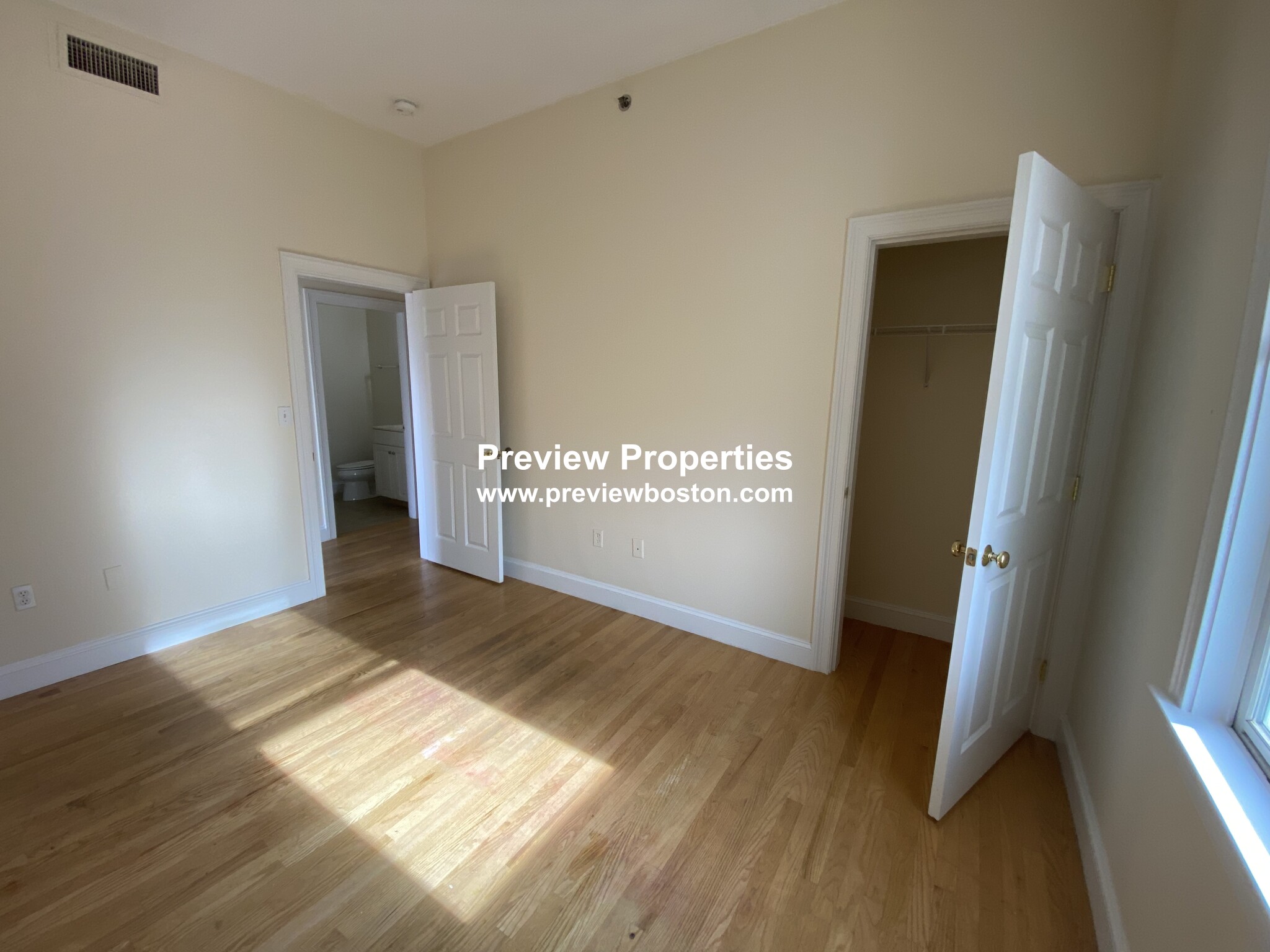 9 Gardner Ter, Allston