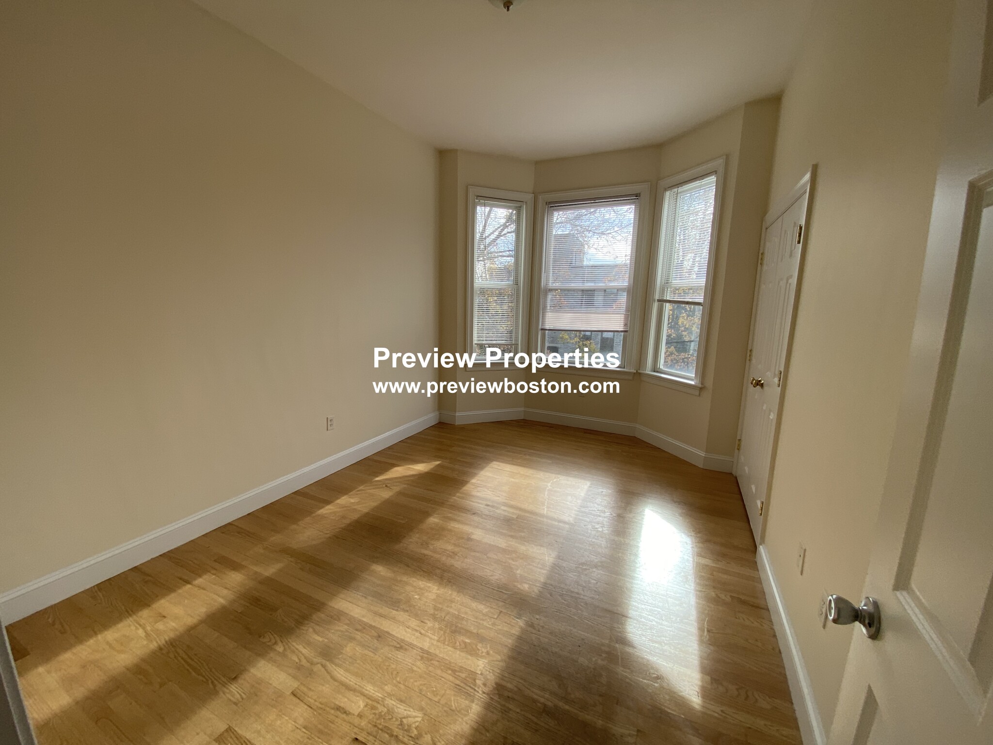 9 Gardner Ter, Allston