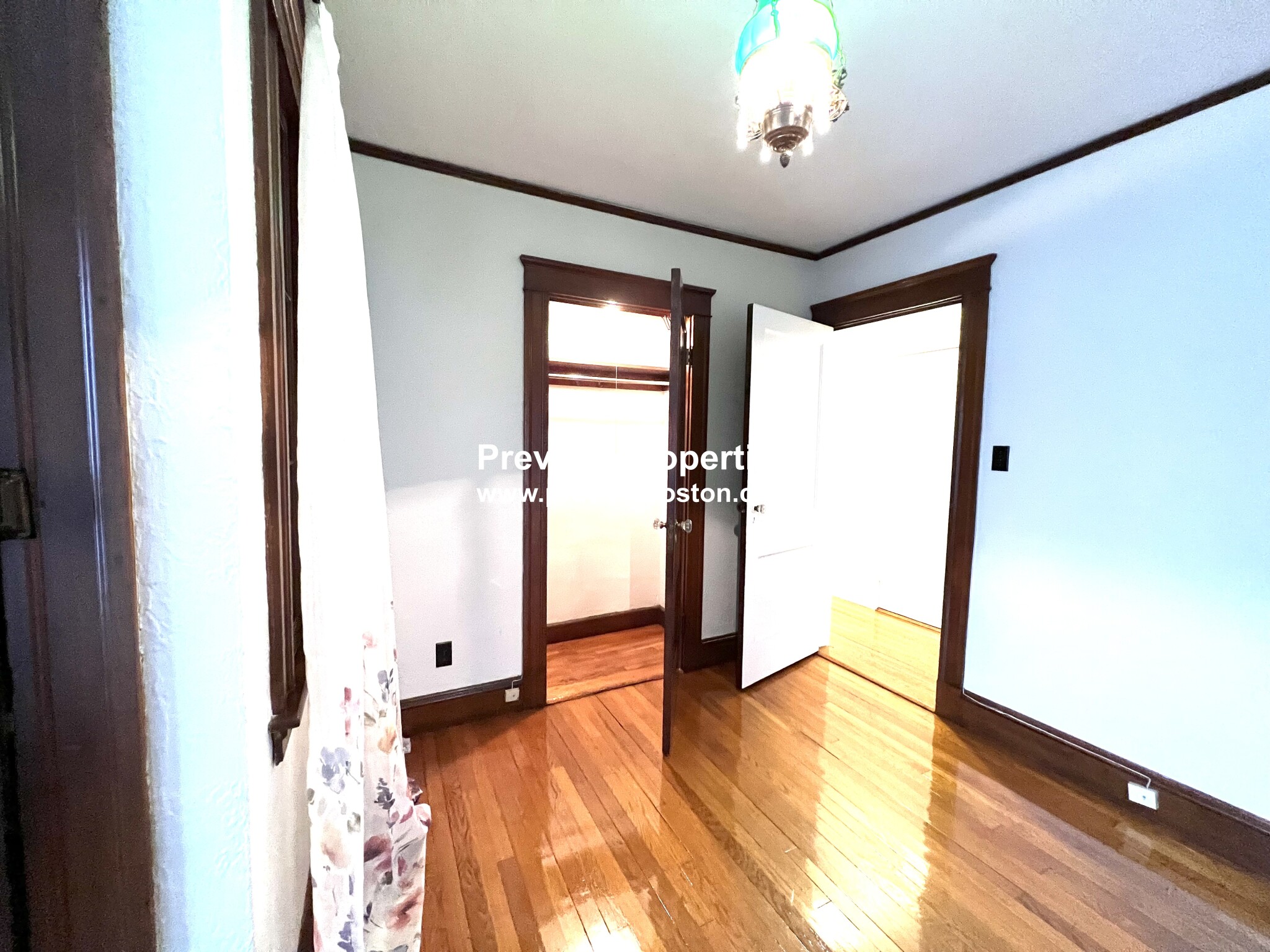 3 bed, 2 bath apartment for rent at 214 Commonwealth Ave Unit 101, Newton — photo 20 of 33