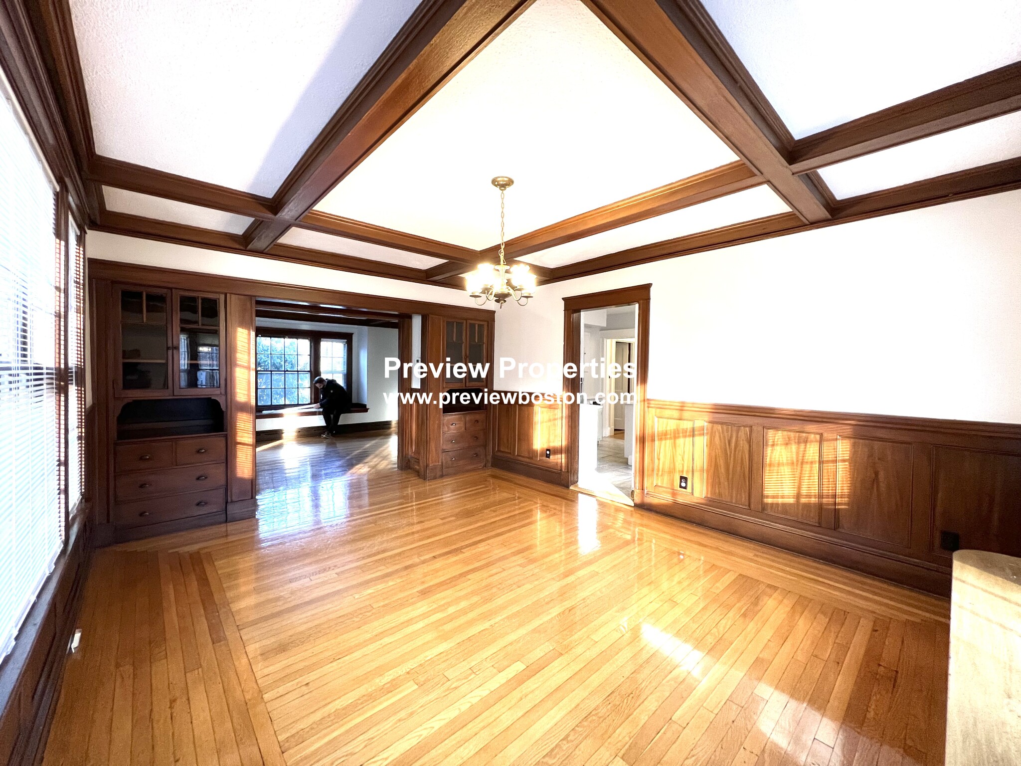 3 bed, 2 bath apartment for rent at 214 Commonwealth Ave Unit 101, Newton — photo 8 of 33