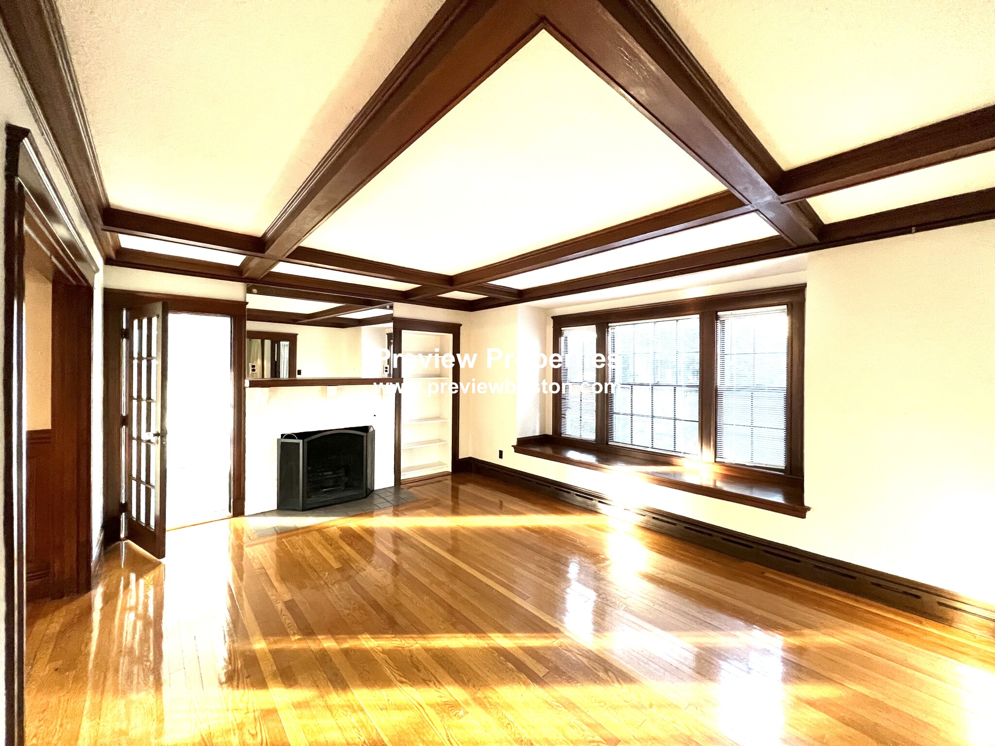 3 bed, 2 bath apartment for rent at 214 Commonwealth Ave Unit 101, Newton — photo 3 of 33