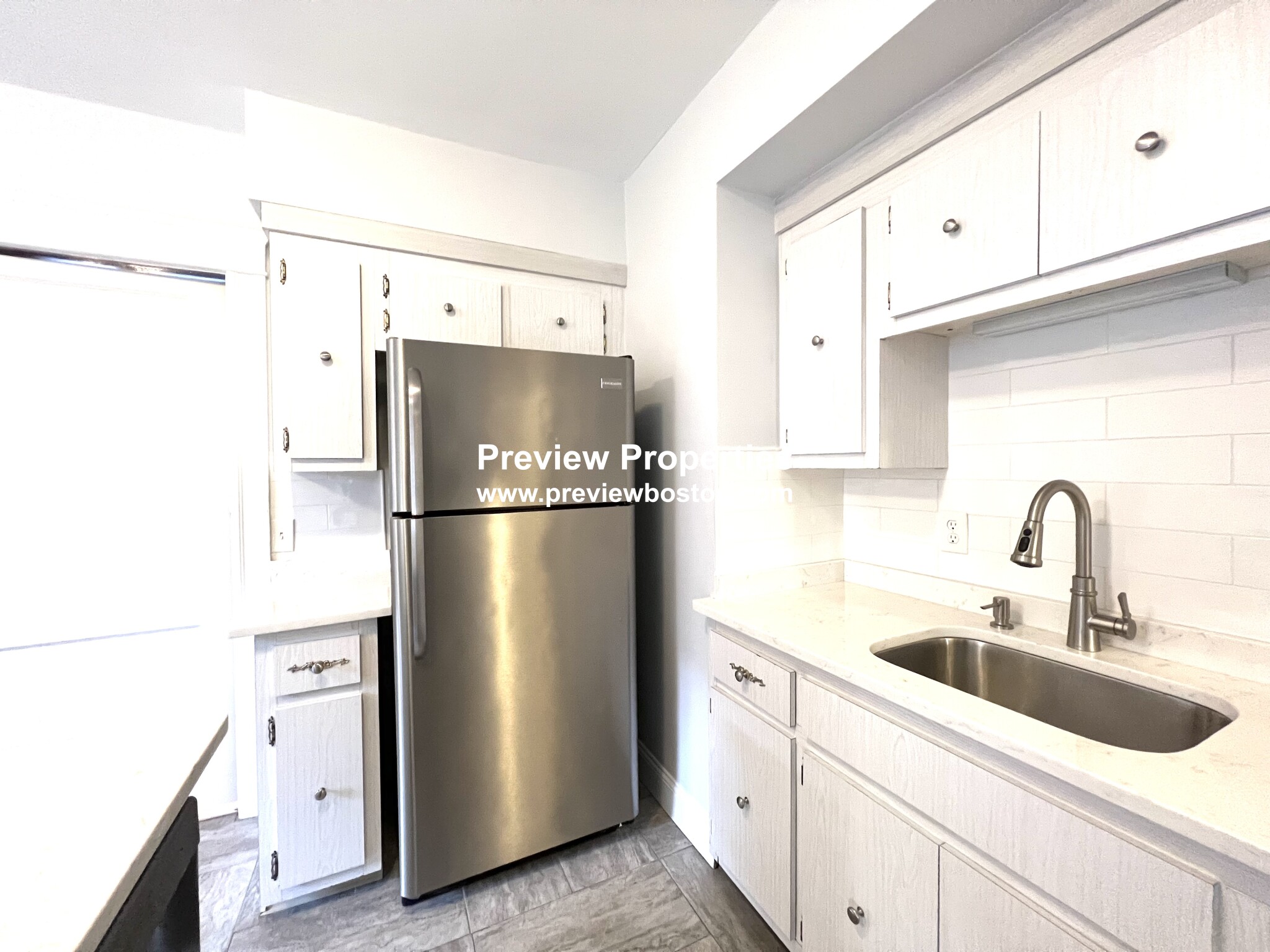 3 bed, 2 bath apartment for rent at 214 Commonwealth Ave Unit 101, Newton — photo 18 of 33